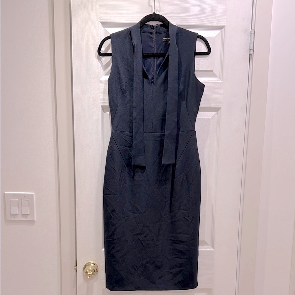 Maggy London Elegant Black Sleeveless Midi Dress